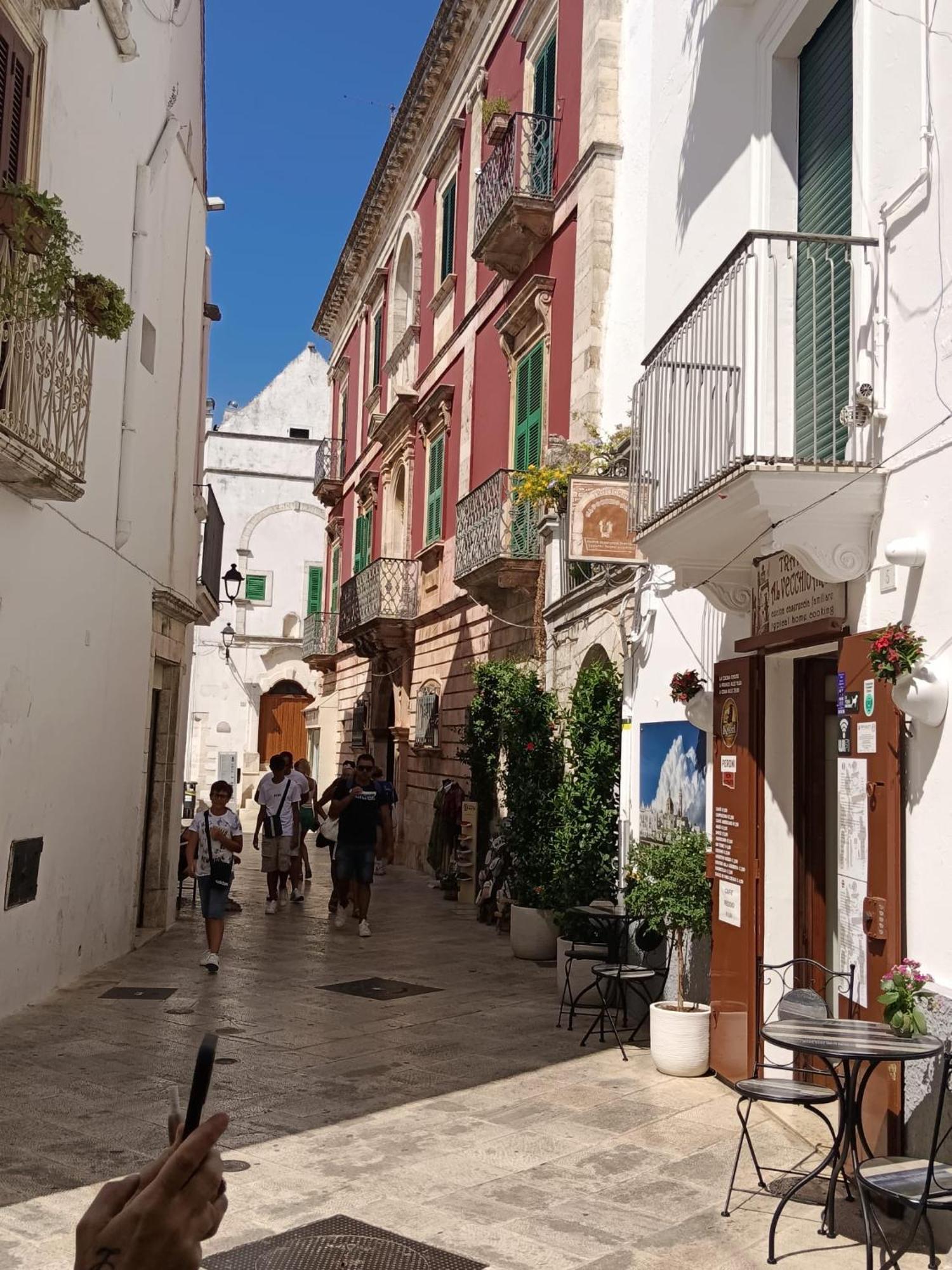 Palazzoliva - Luxury Boho Chic Guest House In The Historic Heart Of Martina Franca Buitenkant foto