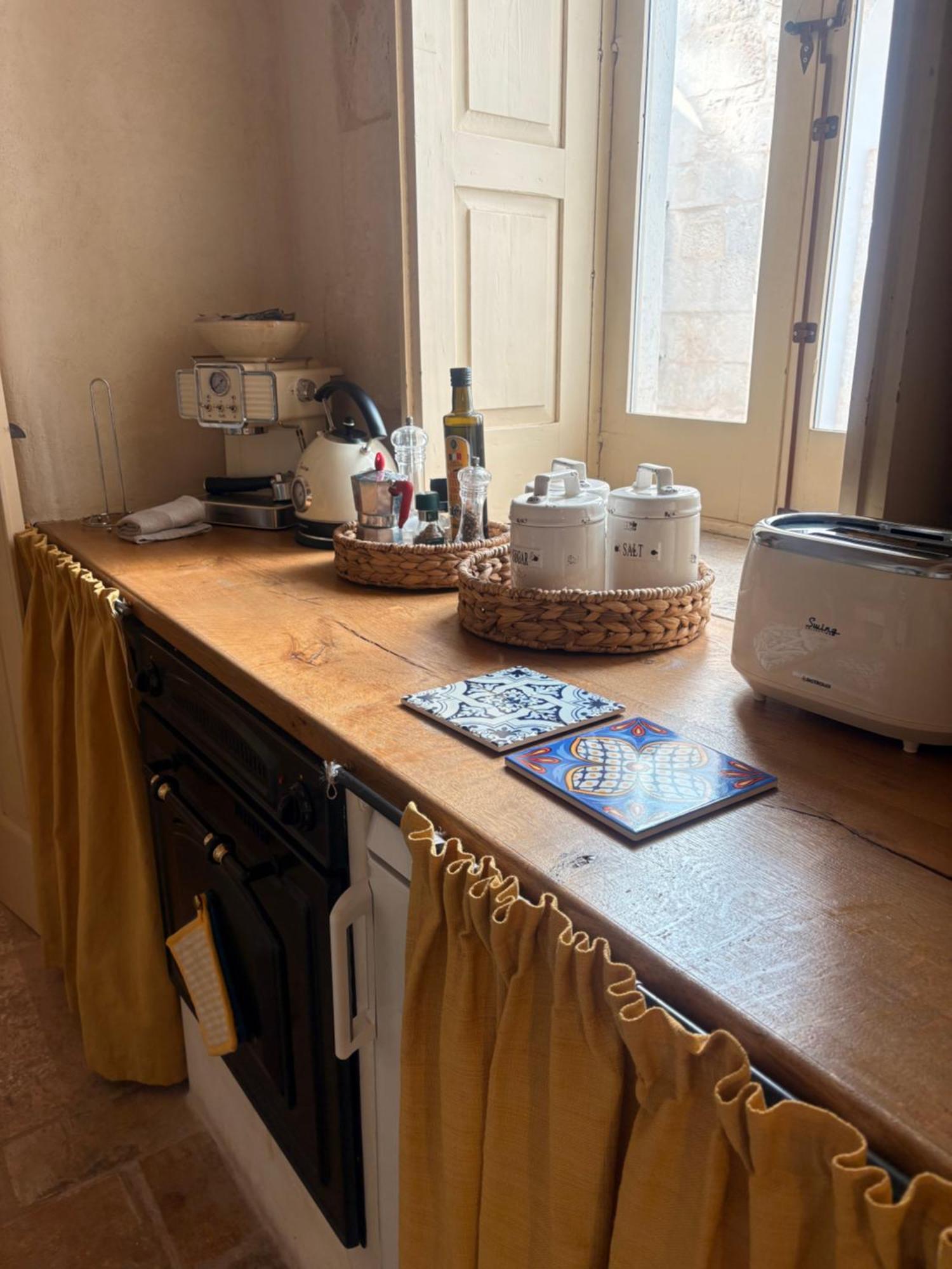 Palazzoliva - Luxury Boho Chic Guest House In The Historic Heart Of Martina Franca Buitenkant foto