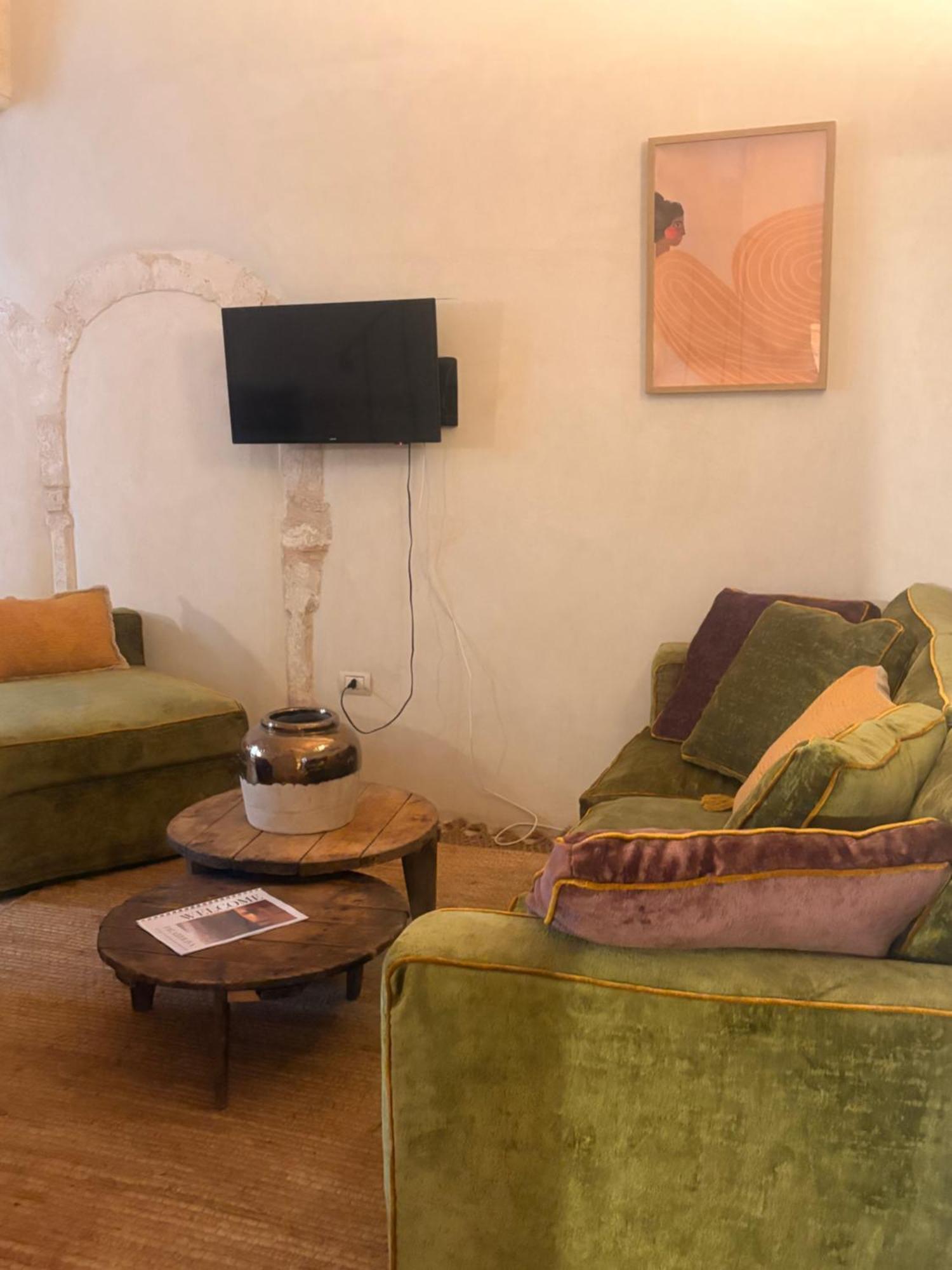 Palazzoliva - Luxury Boho Chic Guest House In The Historic Heart Of Martina Franca Buitenkant foto